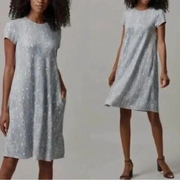 J. McLaughlin shift dress  Stretch velvet Gray cream Short sleeved Women’s S NWT - Picture 2 of 15